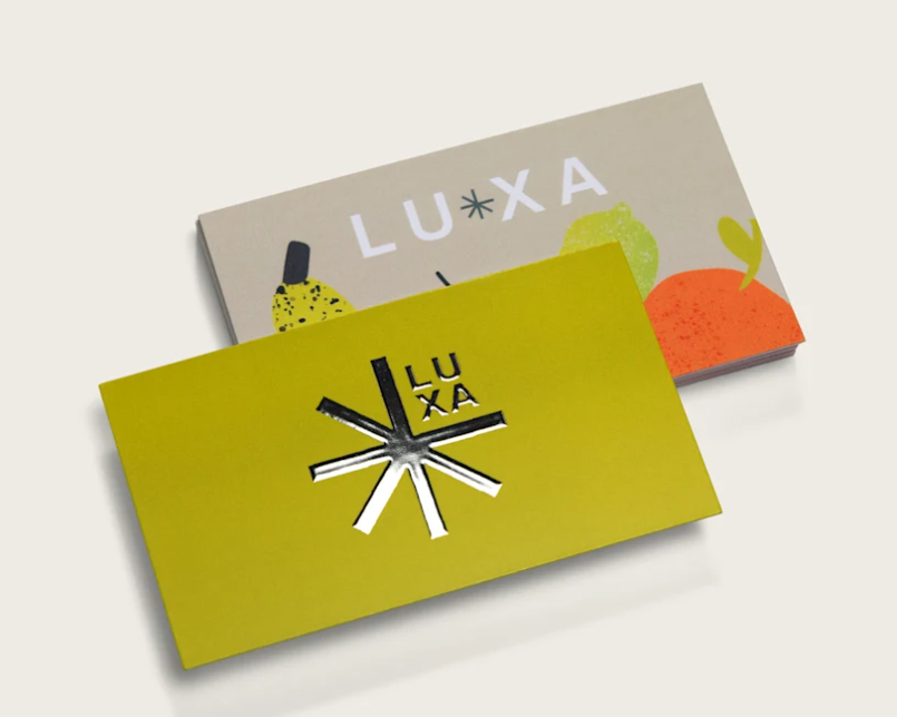 Cartes d'affaires avec effet métallisé en relief